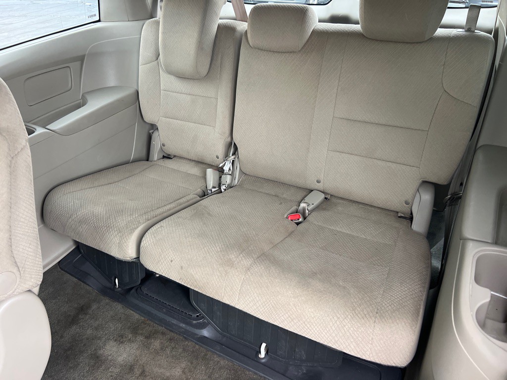 2015 Honda Odyssey Image 13
