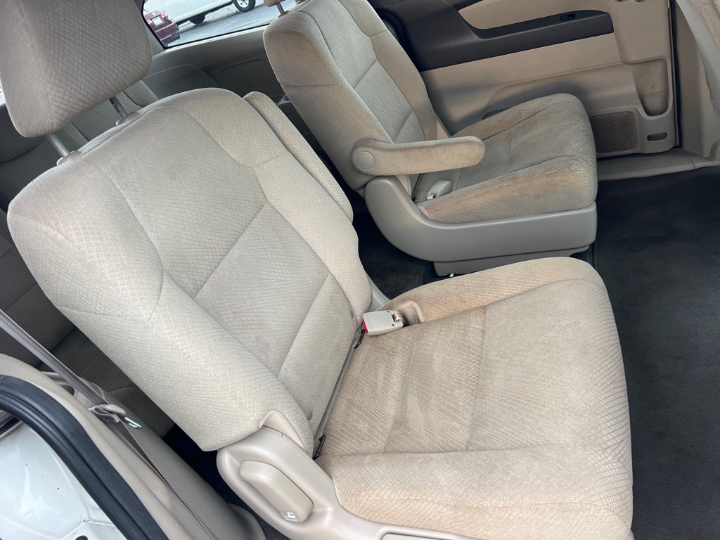 2015 Honda Odyssey Image 17