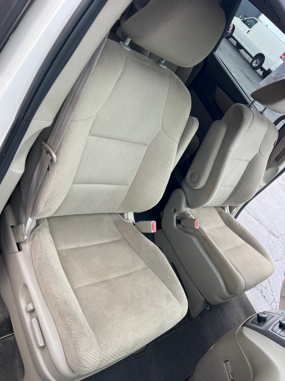 2015 Honda Odyssey Image 21