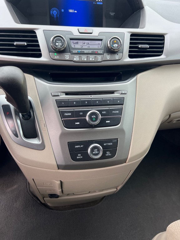 2015 Honda Odyssey Image 32