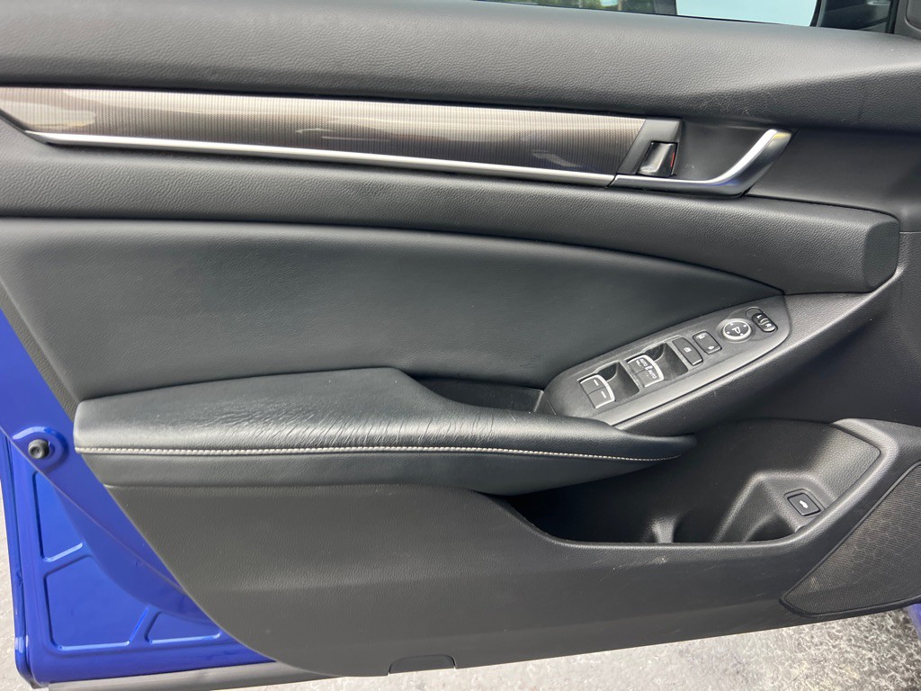 2018 Honda Accord Image 11