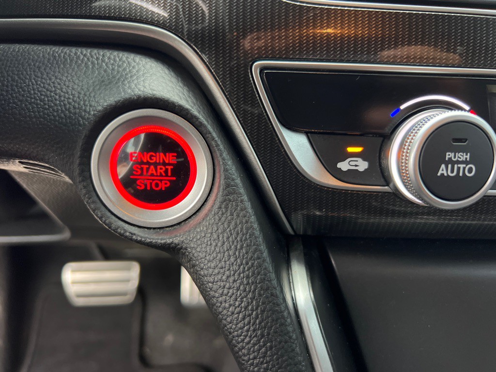 2018 Honda Accord Image 30