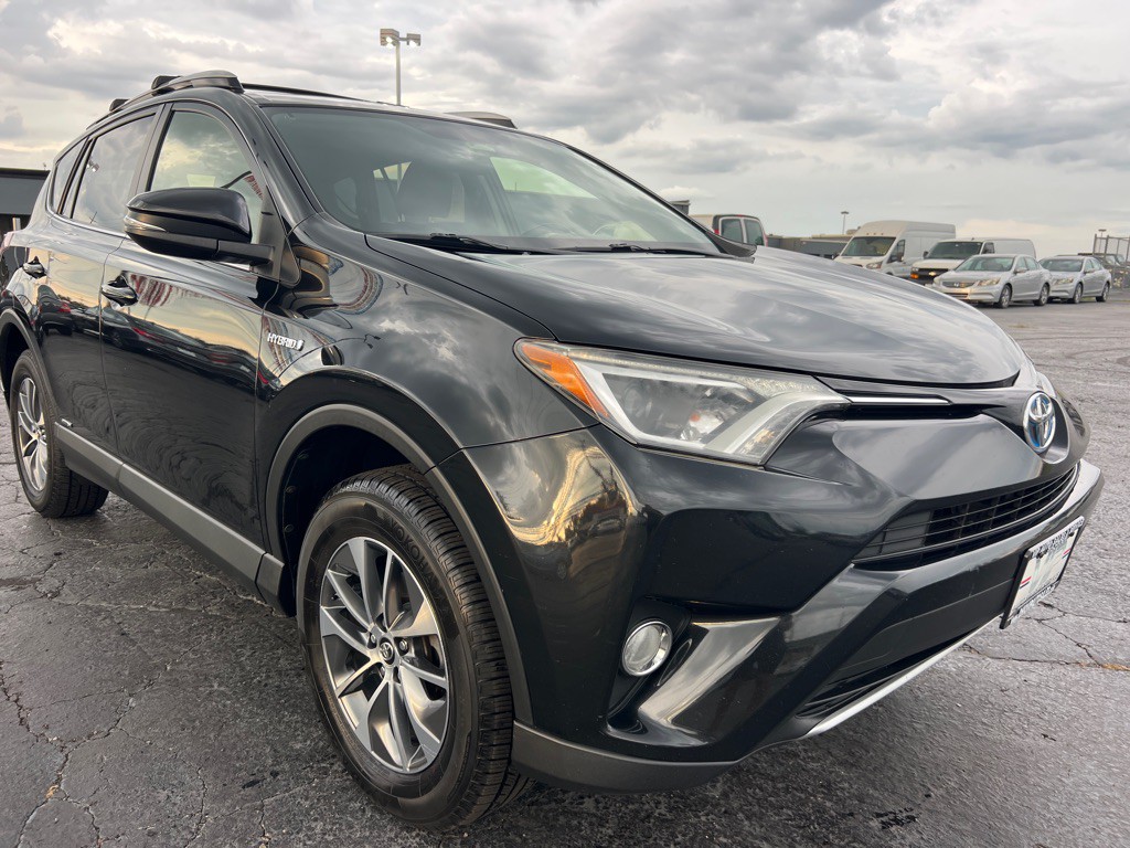 2016 Toyota Rav4 Image 1