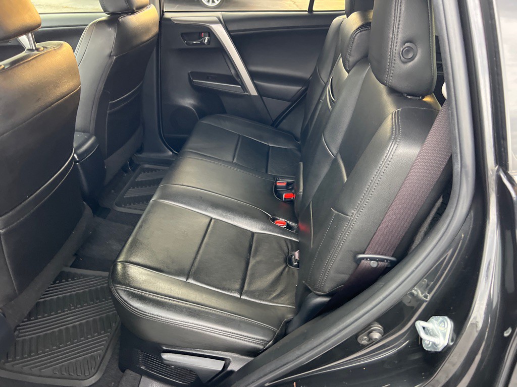 2016 Toyota Rav4 Image 14