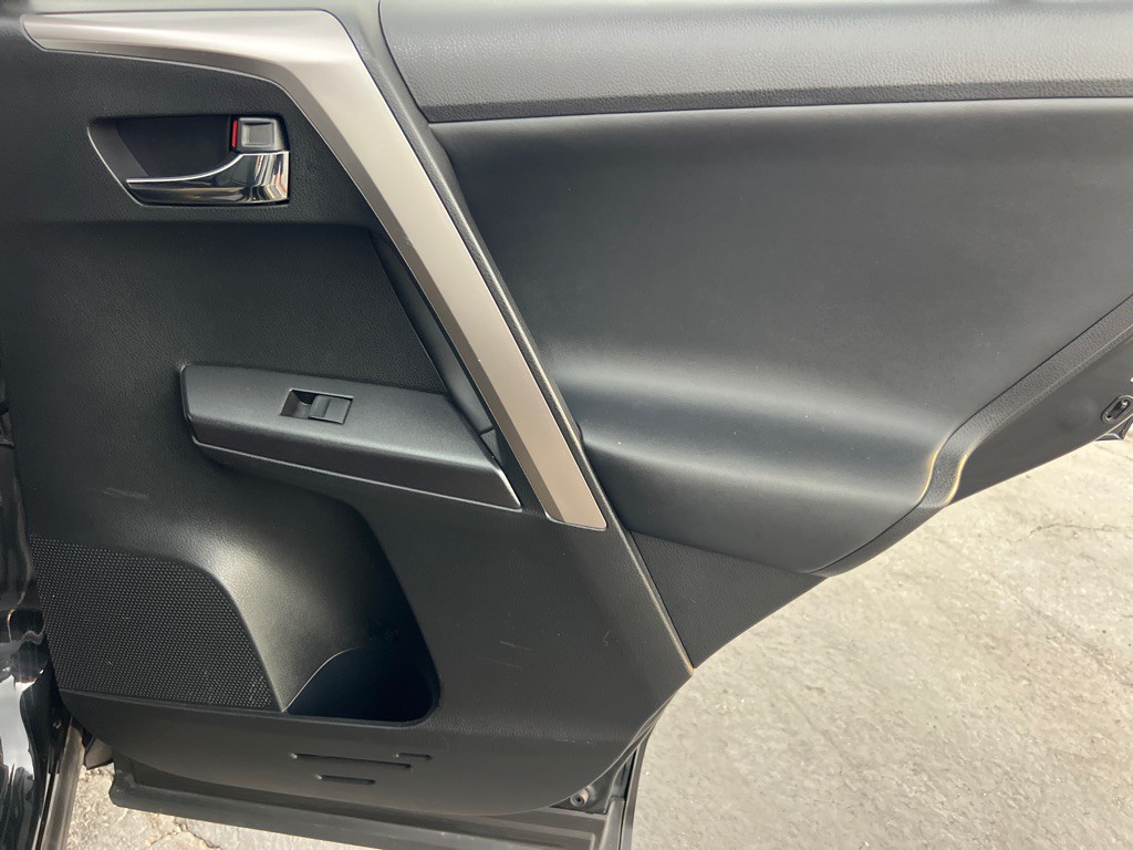 2016 Toyota Rav4 Image 15