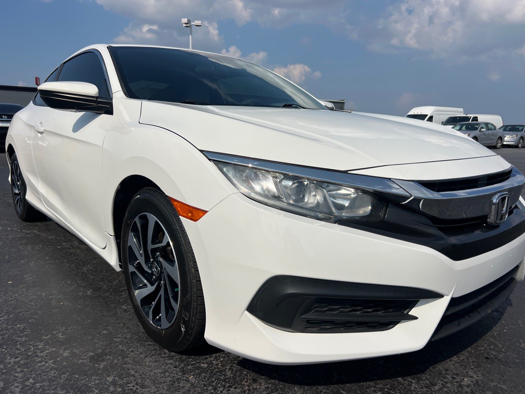 2016 Honda Civic Image 1
