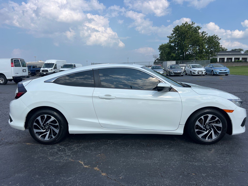2016 Honda Civic Image 8