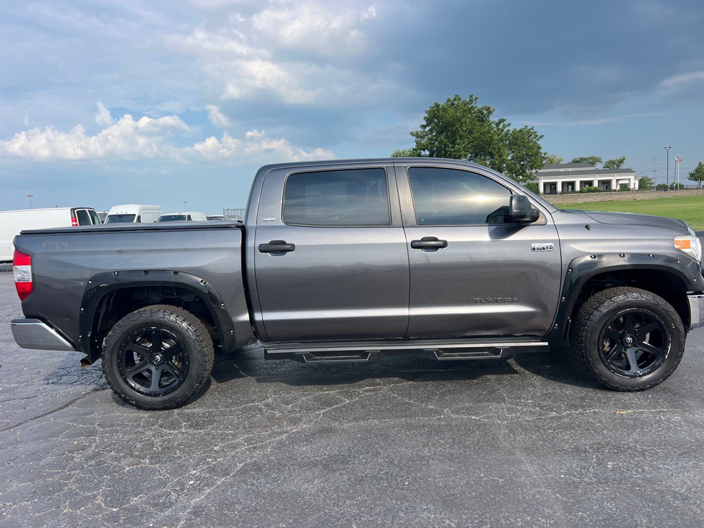 2015 Toyota Tundra Image 8