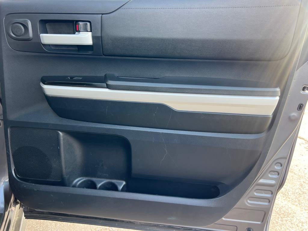 2015 Toyota Tundra Image 14