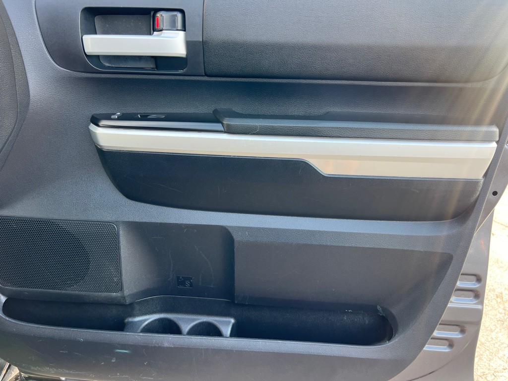 2015 Toyota Tundra Image 18