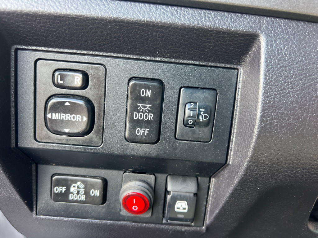 2015 Toyota Tundra Image 26