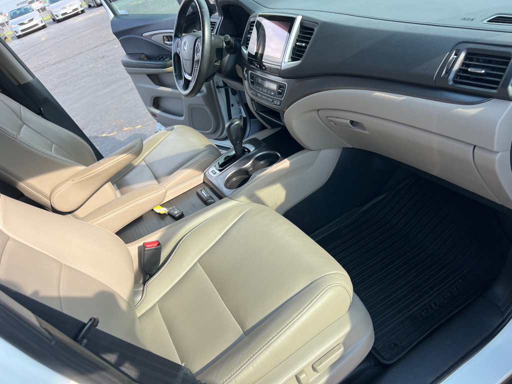 2018 Honda Pilot Image 25