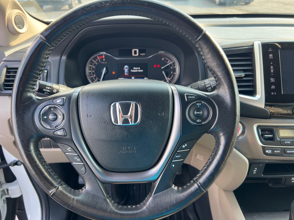 2018 Honda Pilot Image 32