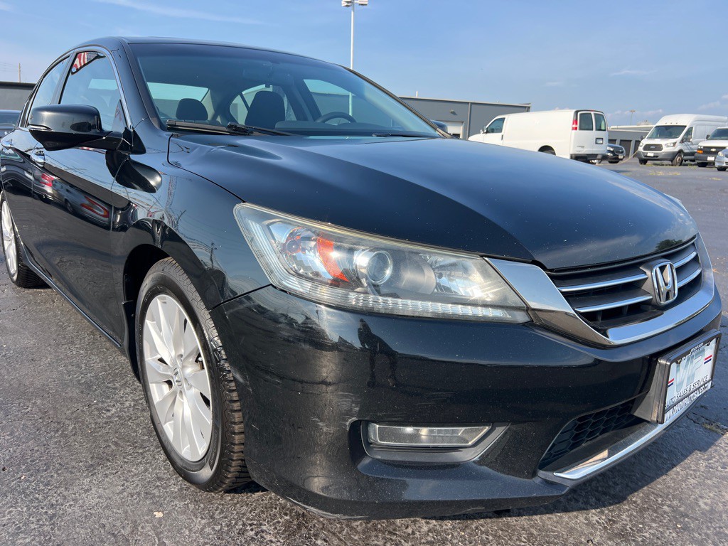 2013 Honda Accord Image 1