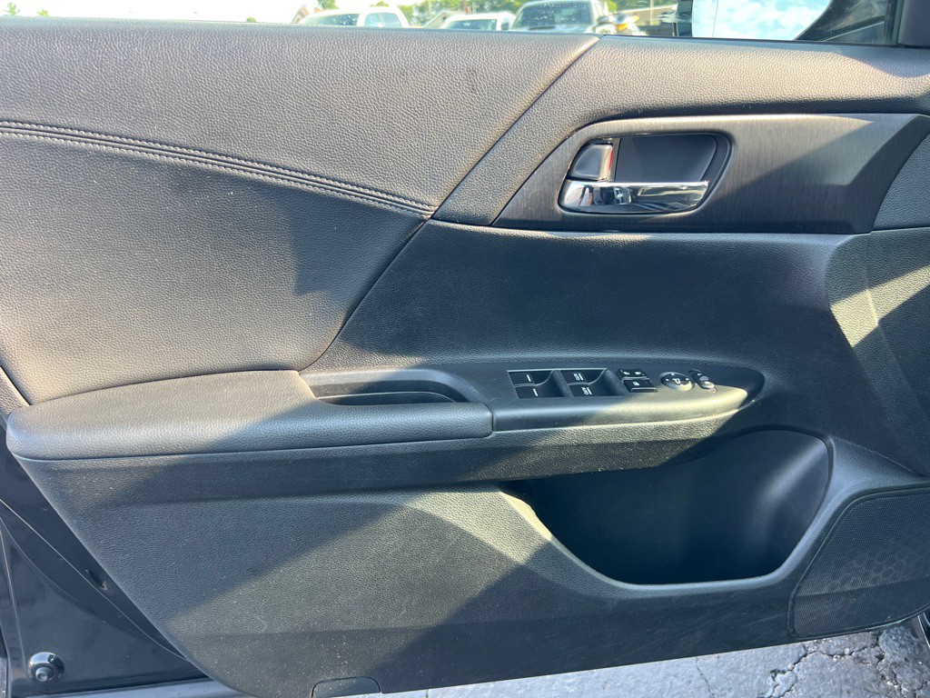 2013 Honda Accord Image 11