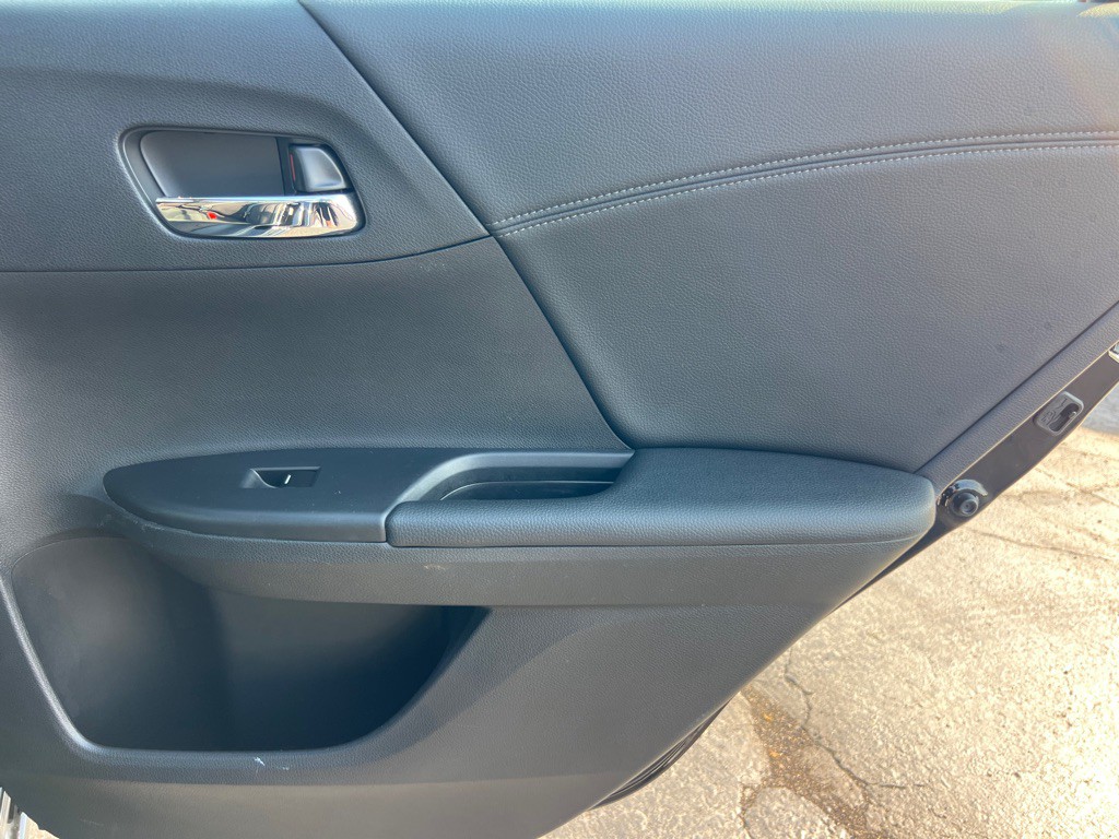 2013 Honda Accord Image 15