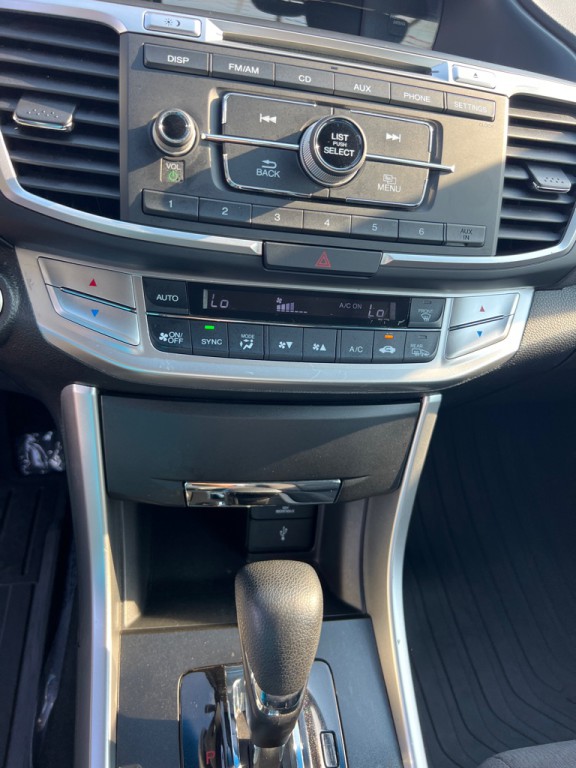2013 Honda Accord Image 32