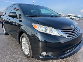 Image for 2015 Toyota Sienna XLE ID: 6769773