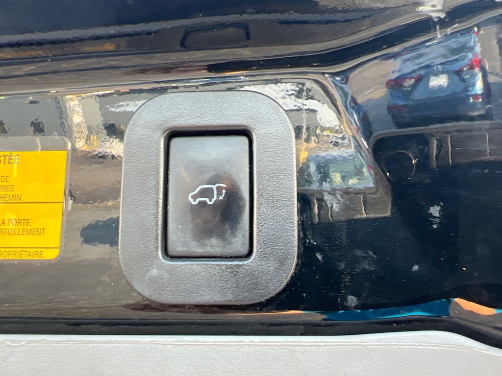 2015 Toyota Sienna Image 24