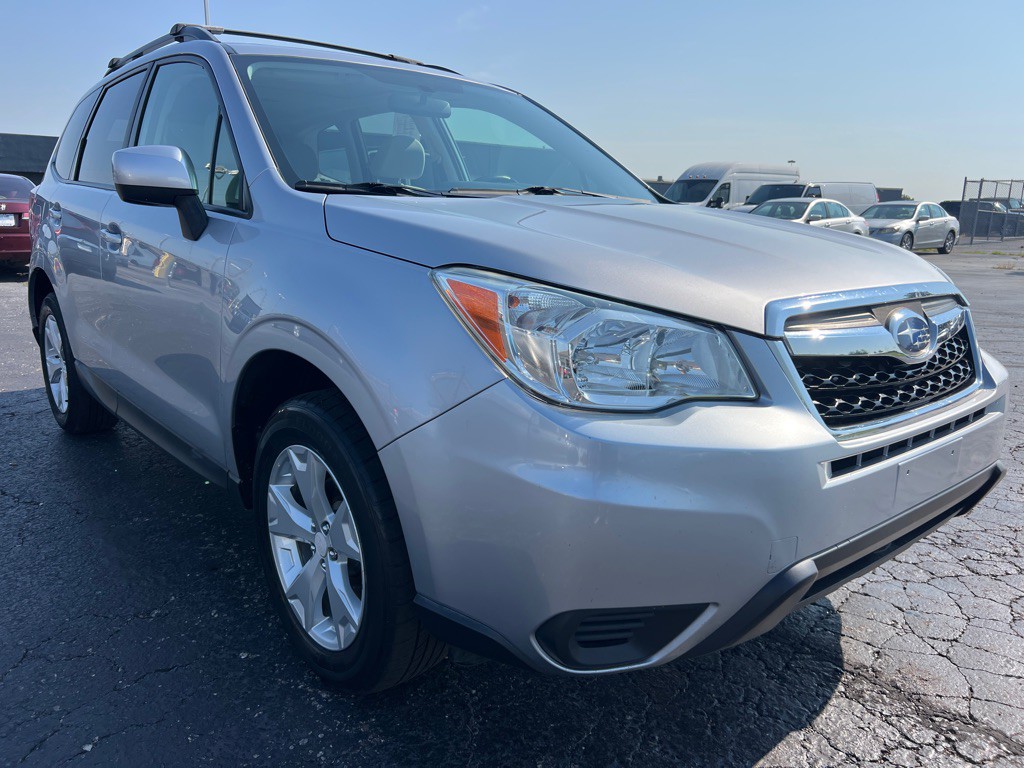 2016 Subaru Forester Image 1