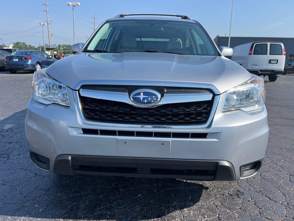 2016 Subaru Forester Image 2