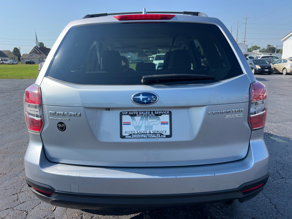 2016 Subaru Forester Image 6