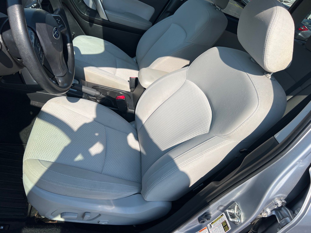 2016 Subaru Forester Image 11