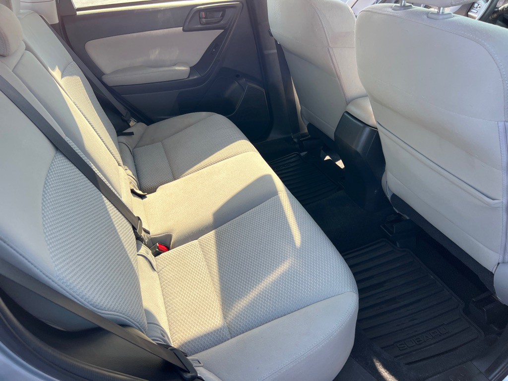 2016 Subaru Forester Image 15