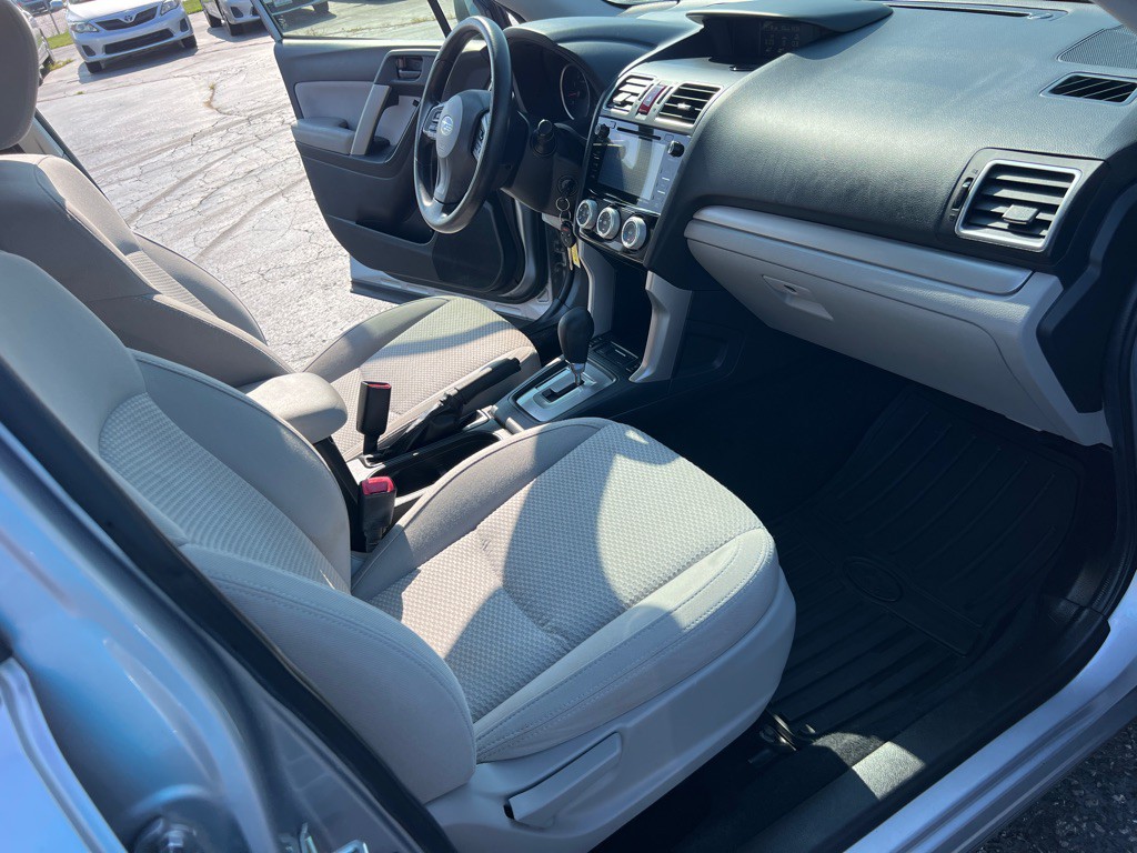 2016 Subaru Forester Image 19