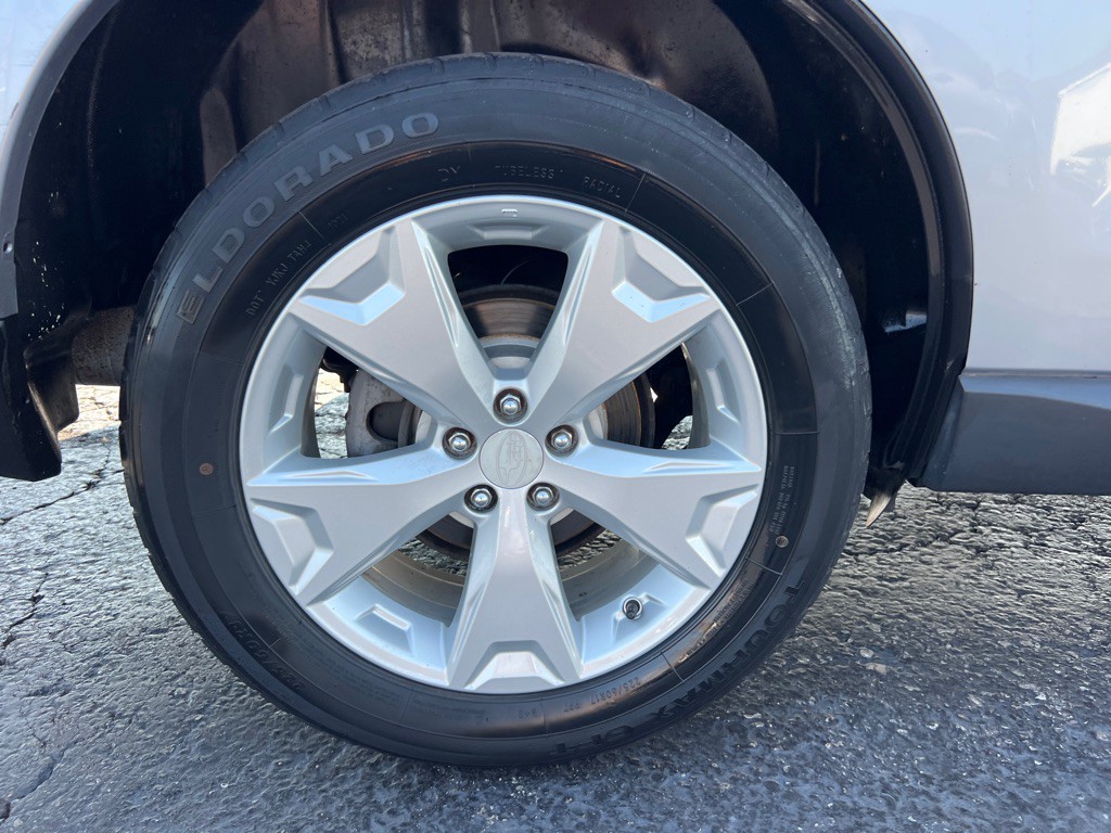 2016 Subaru Forester Image 40