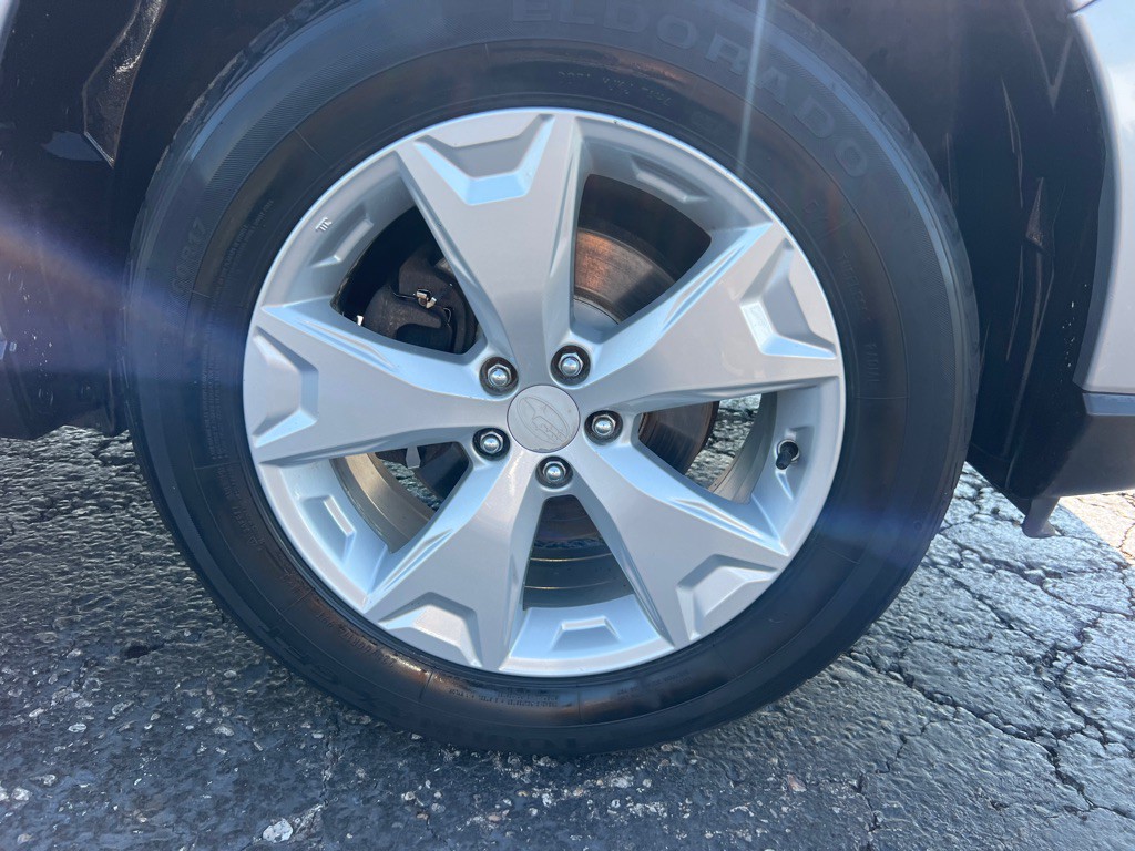 2016 Subaru Forester Image 41