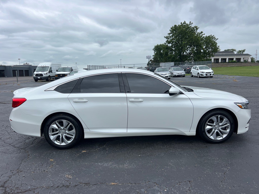 2018 Honda Accord Image 8
