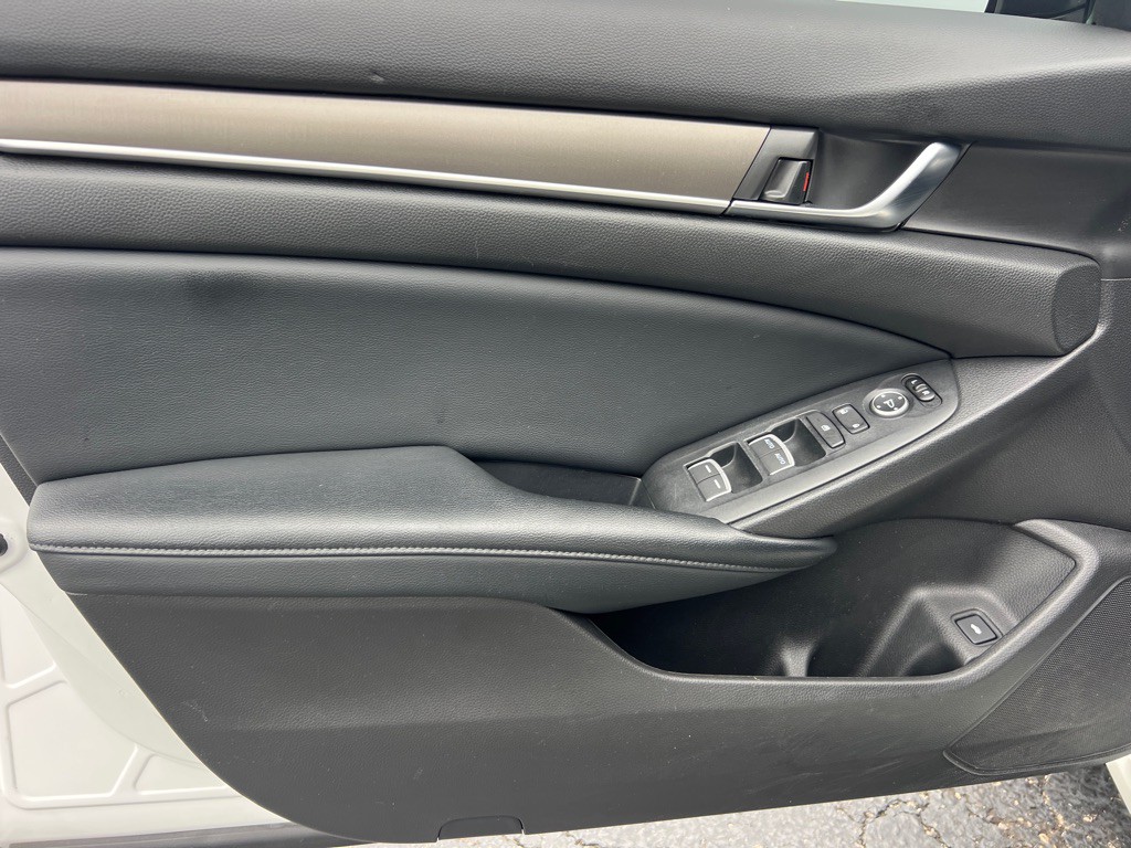 2018 Honda Accord Image 10