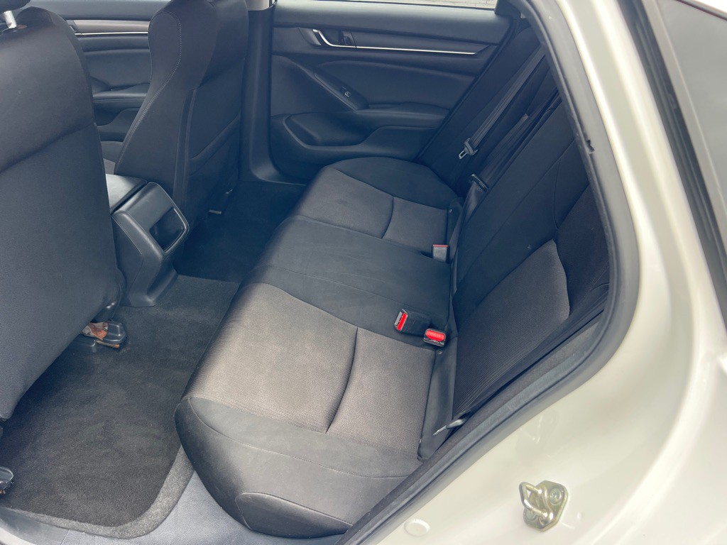 2018 Honda Accord Image 13