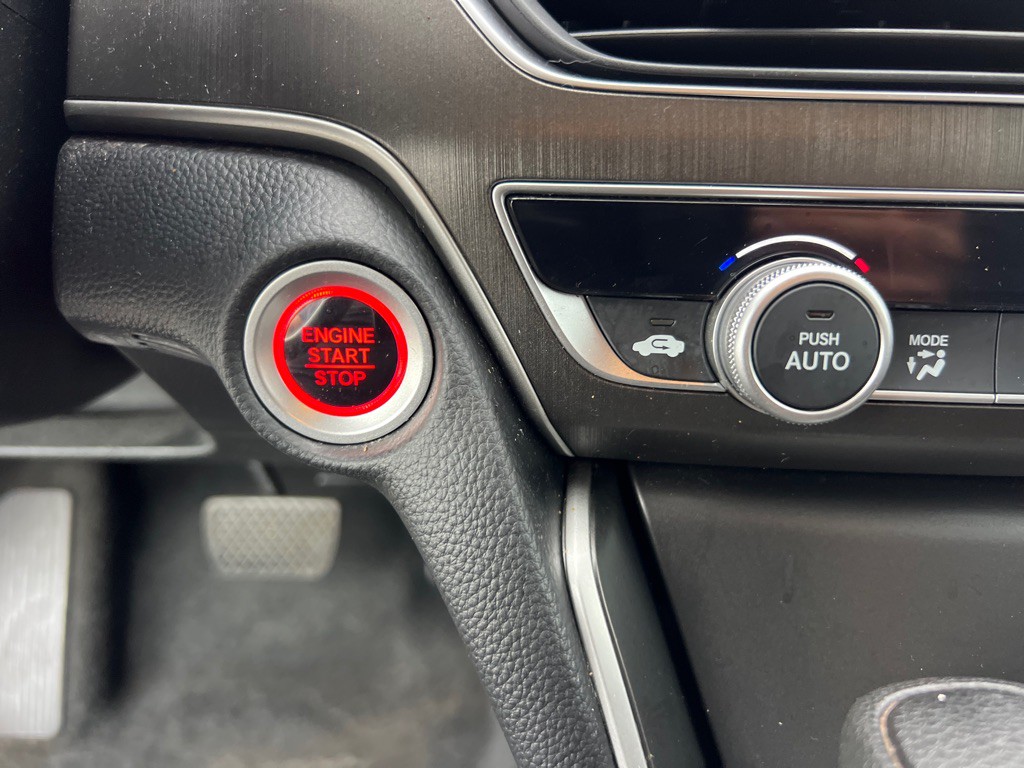 2018 Honda Accord Image 30