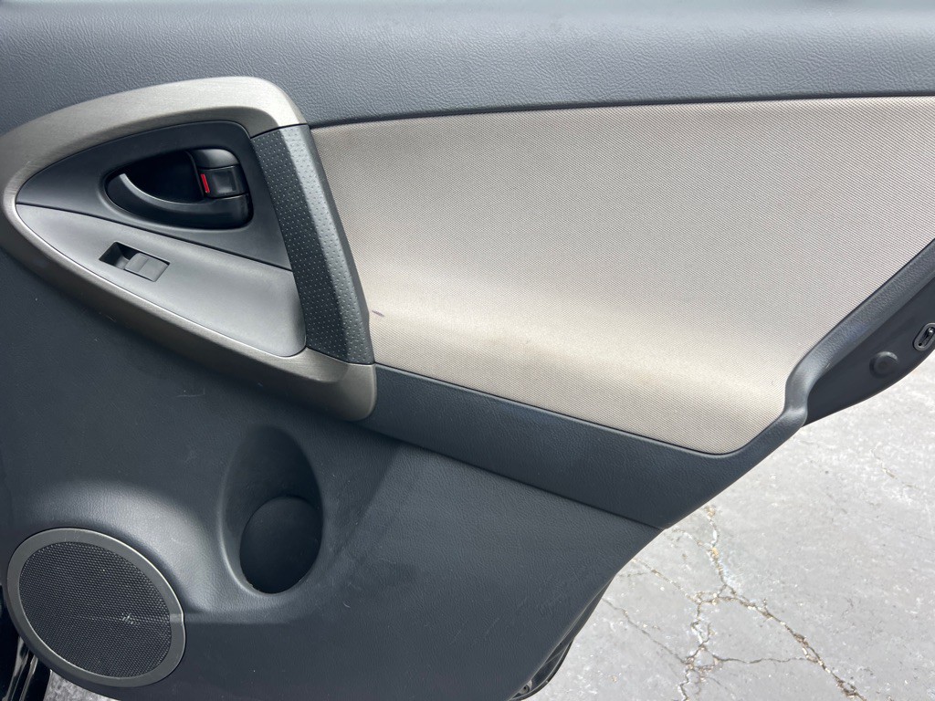 2011 Toyota Rav4 Image 14