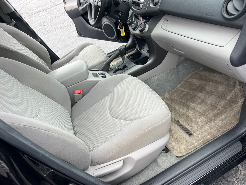2011 Toyota Rav4 Image 18