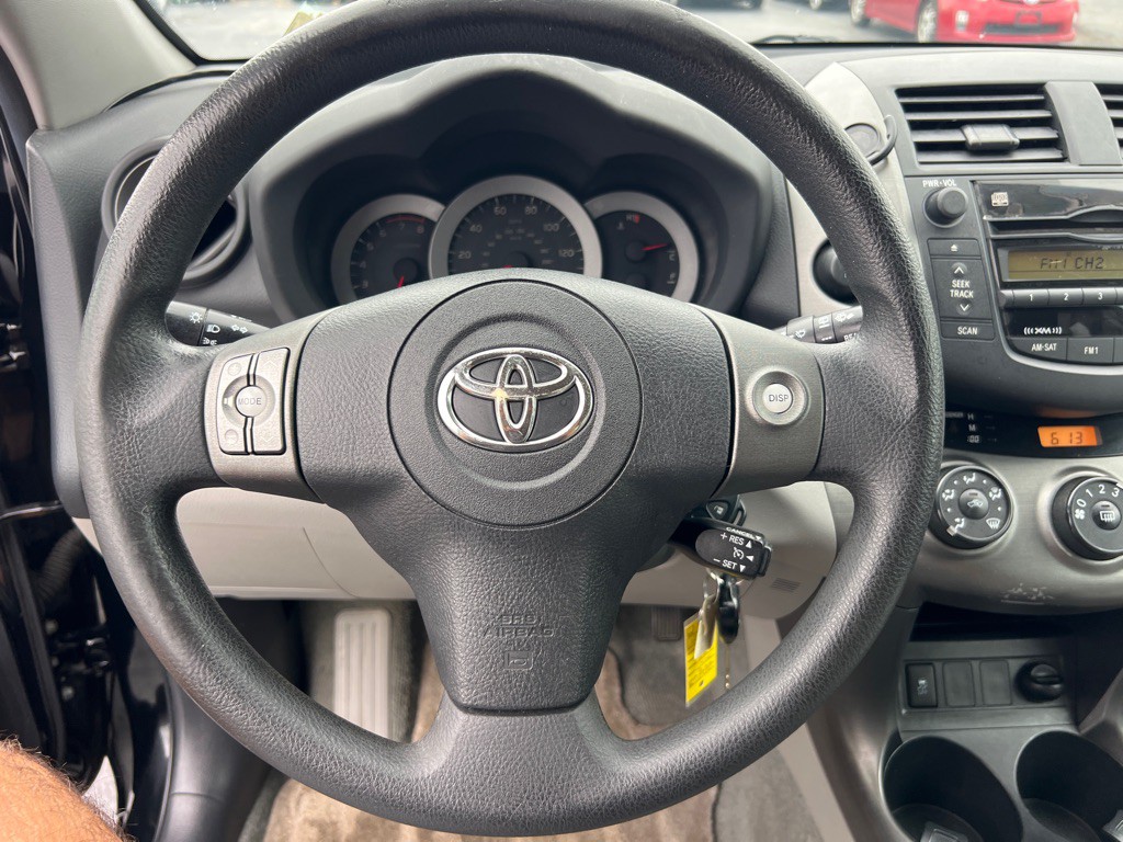 2011 Toyota Rav4 Image 26