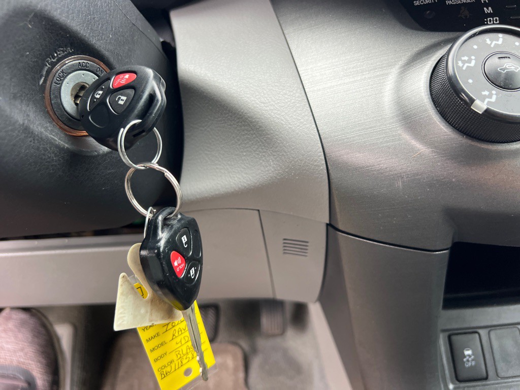 2011 Toyota Rav4 Image 28