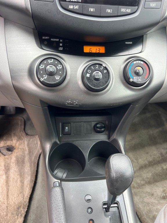 2011 Toyota Rav4 Image 30