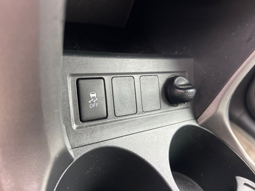 2011 Toyota Rav4 Image 31