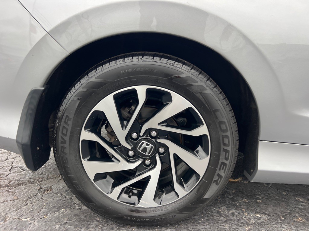 2016 Honda Civic Image 35