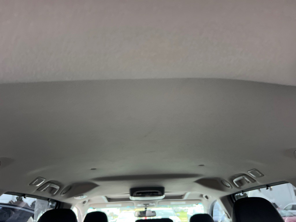2013 Toyota Sienna Image 25