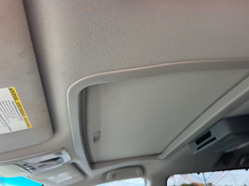 2013 Toyota Sienna Image 40