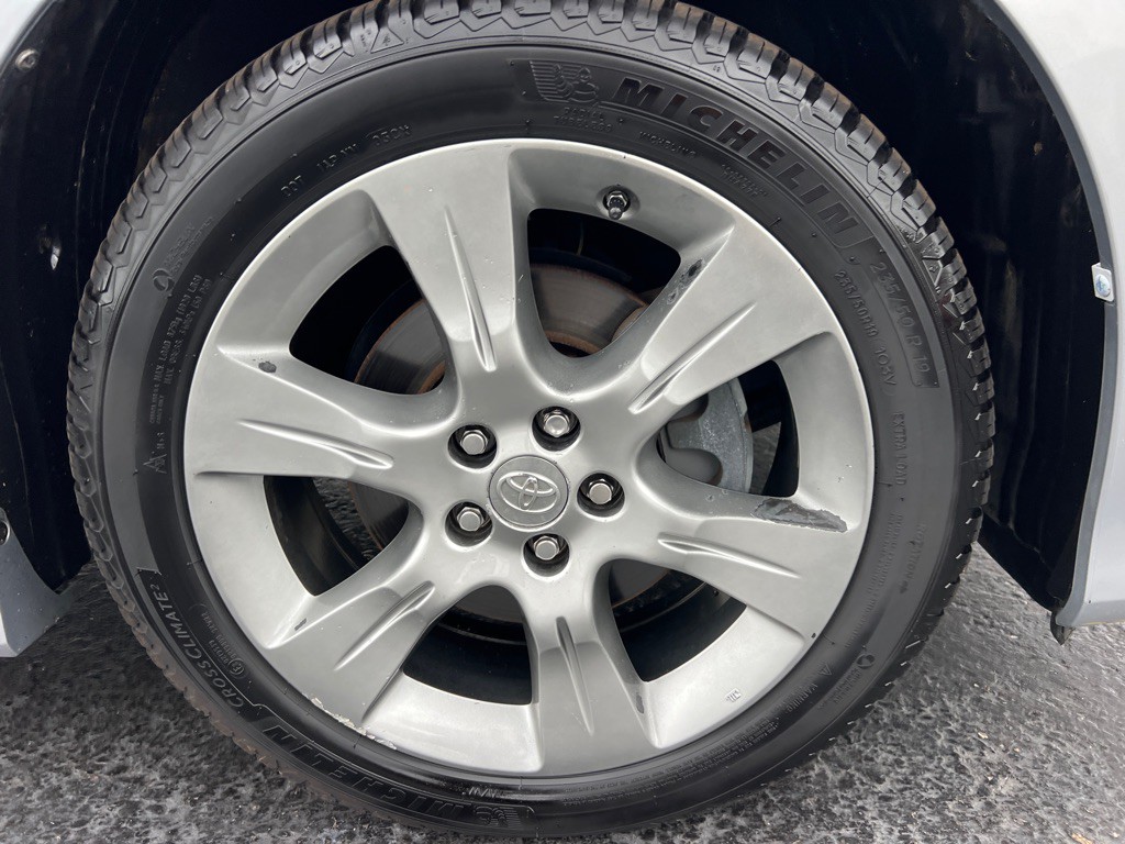2013 Toyota Sienna Image 44