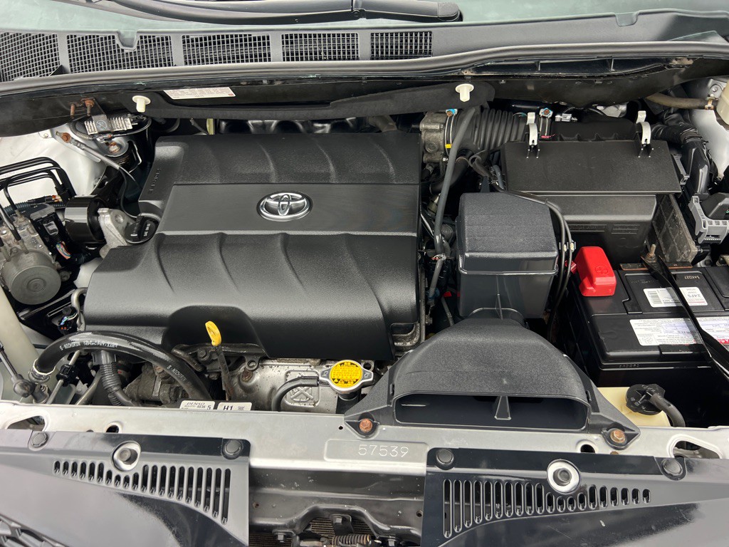 2013 Toyota Sienna Image 46