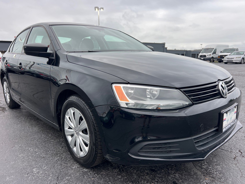 2011 Volkswagen Jetta Image 1