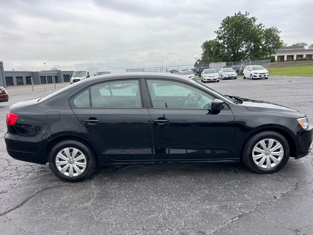 2011 Volkswagen Jetta Image 8
