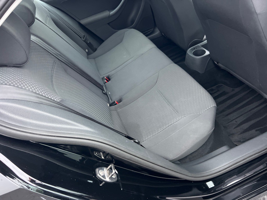 2011 Volkswagen Jetta Image 15