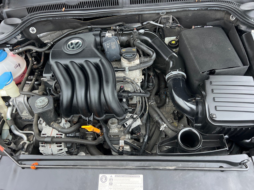 2011 Volkswagen Jetta Image 38